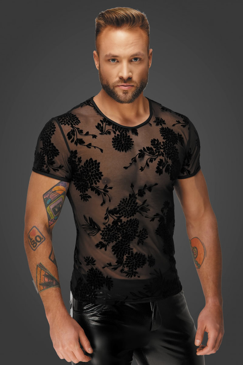 T-shirt com bordado